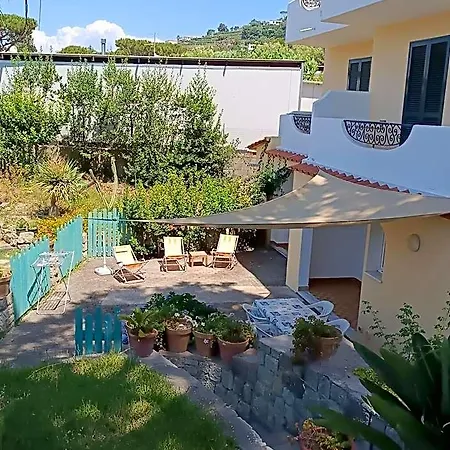 Olivia - Nel Con Piscine E Vista Mare 4* Ischia